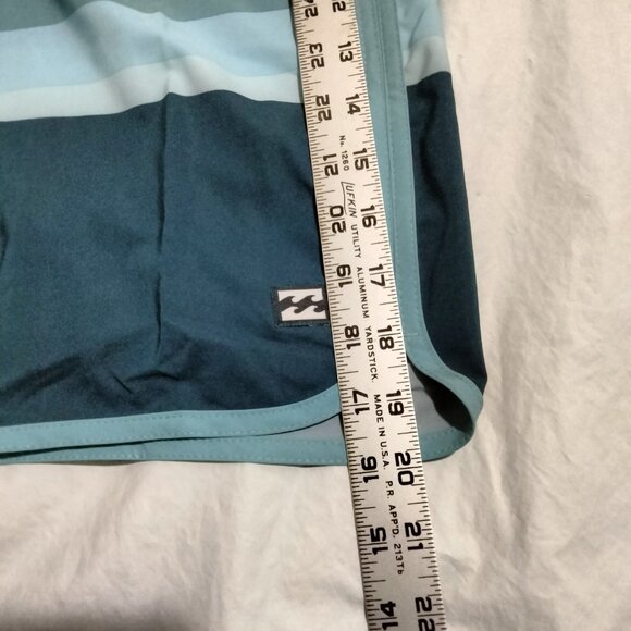 Billabong Pro Performanc Board Shorts Trunks Mens Size 30 Swim Surf Striped BLUE - Picture 3 of 7